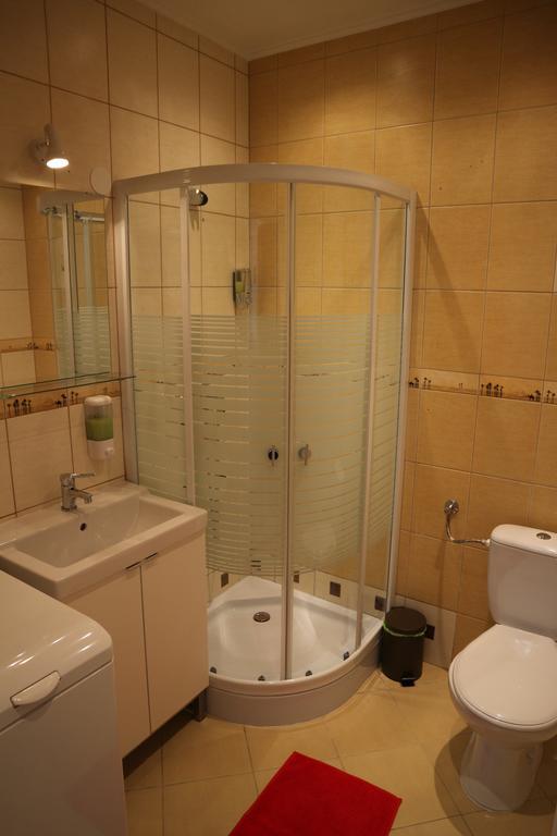 Eger Apartman ภายนอก รูปภาพ