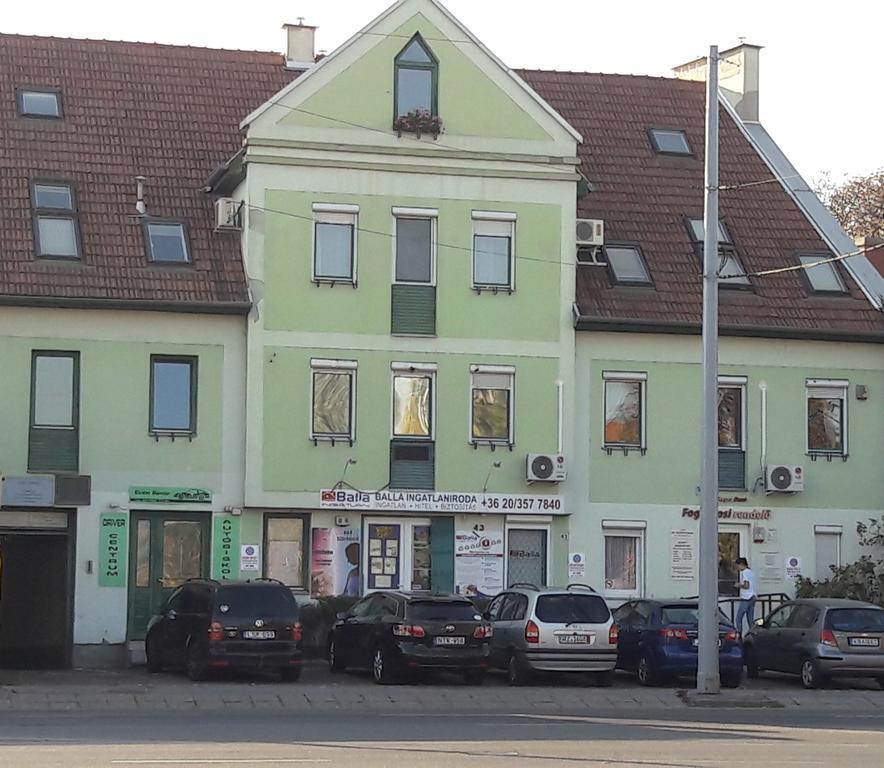 Eger Apartman ภายนอก รูปภาพ